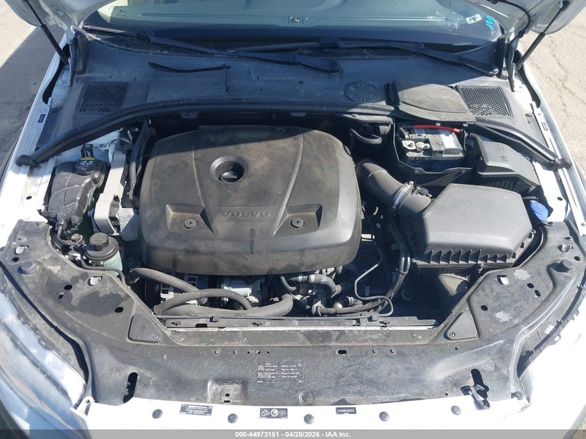 2016 Volvo Xc70 T5 Drive-E Premier VIN: YV440MBK3G1246730 Lot: 44973151