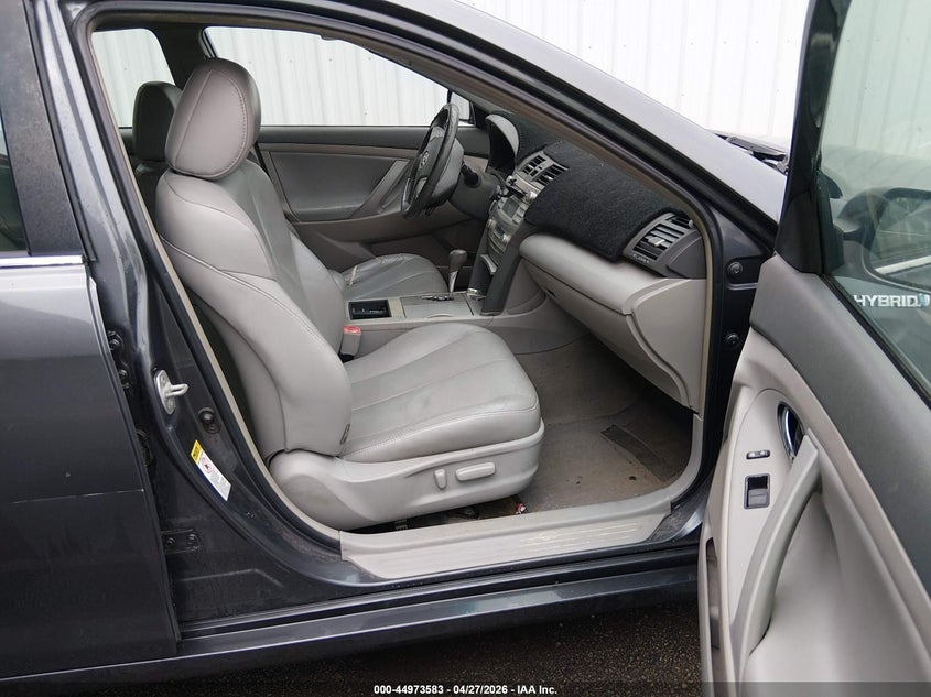 AtlanticExpress - Toyota Camry Hybrid