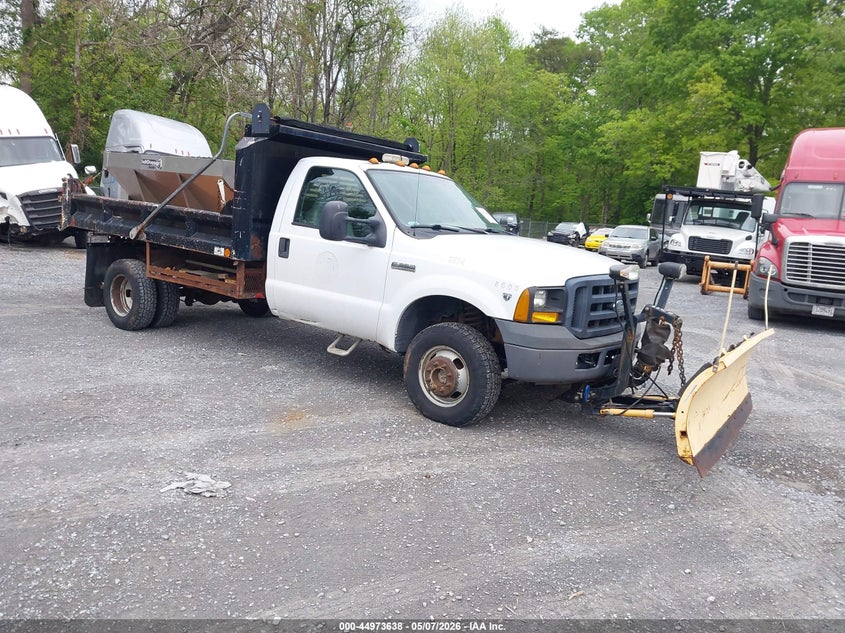 2006 FORD F-350 CHASSIS XL/XLT