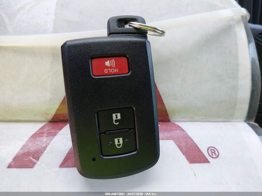 VIN JTMWFREV1JJ752545 2018 TOYOTA RAV4 XLE