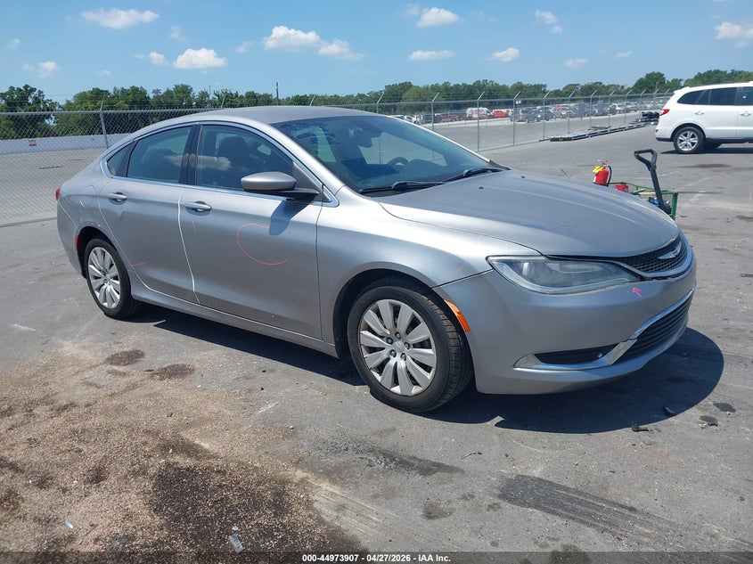 CHRYSLER 200 2015. Lot# 44973907. VIN 1C3CCCFB0FN732336. Photo 1