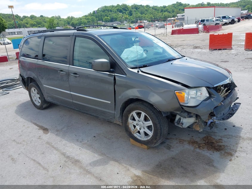 2010 CHRYSLER TOWN & COUNTRY TOURING