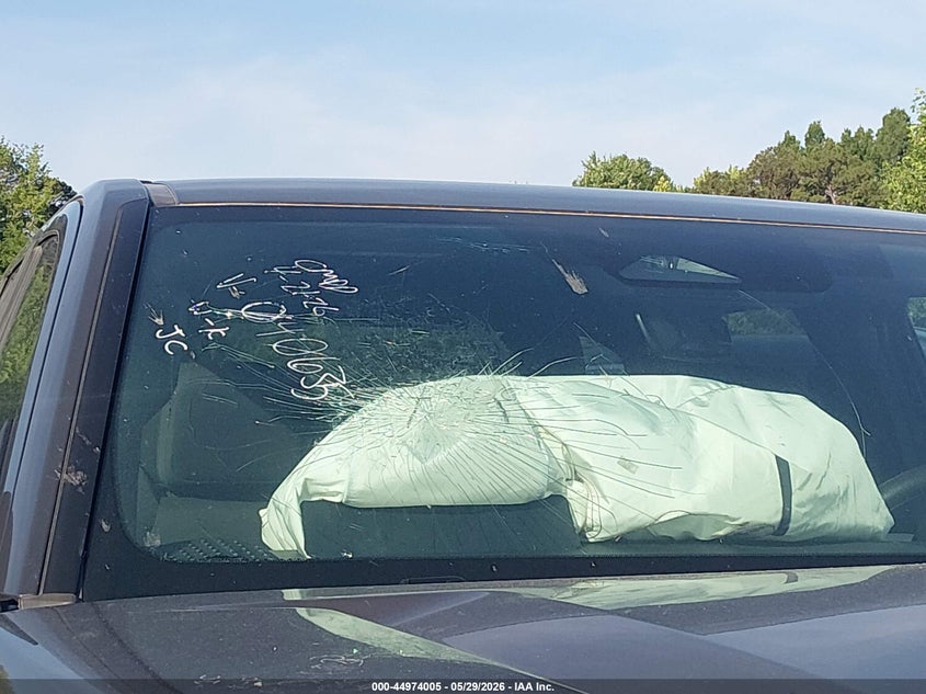 VIN 3TMKB5FN6SM040635 2025 TOYOTA TACOMA SR5