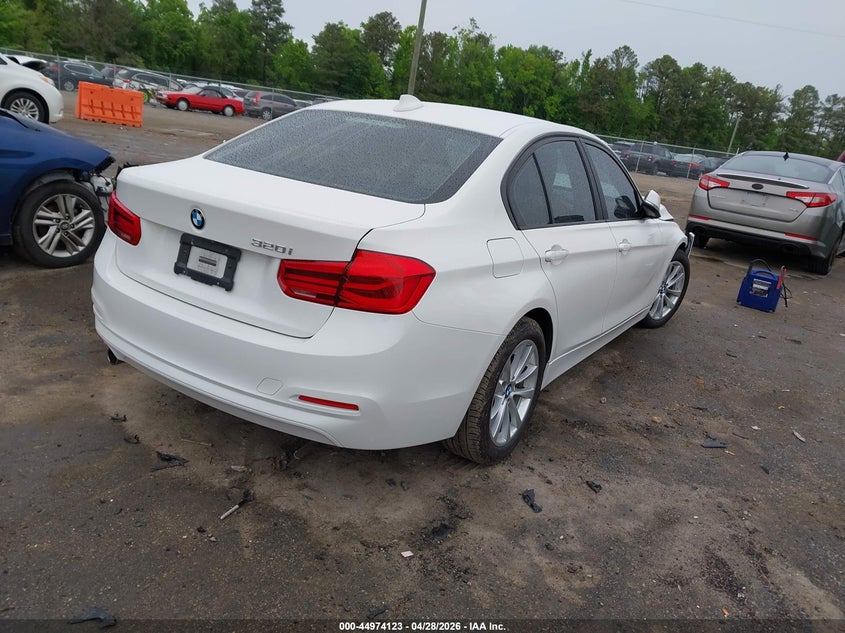 Vin: wba8e1g59jnu91682, lot: 45471546, bmw 320i 20184