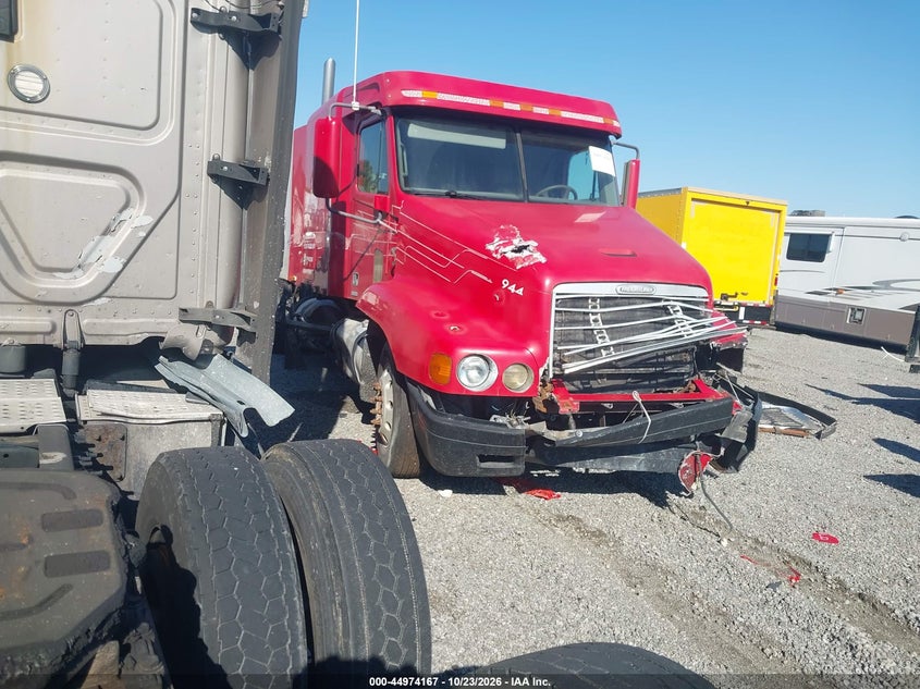 1998 Freightliner Conventional FLC120