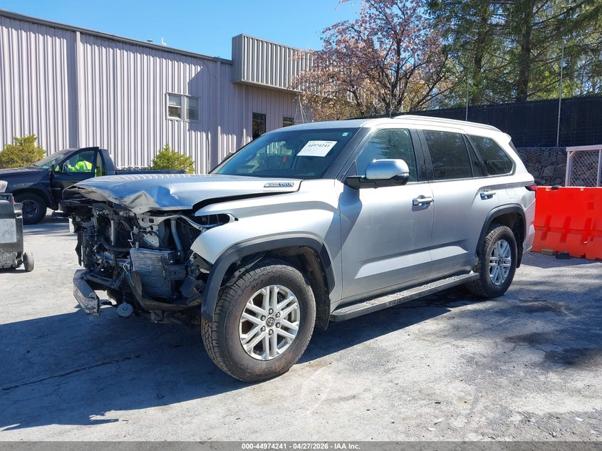 2023 Toyota Sequoia Sr5