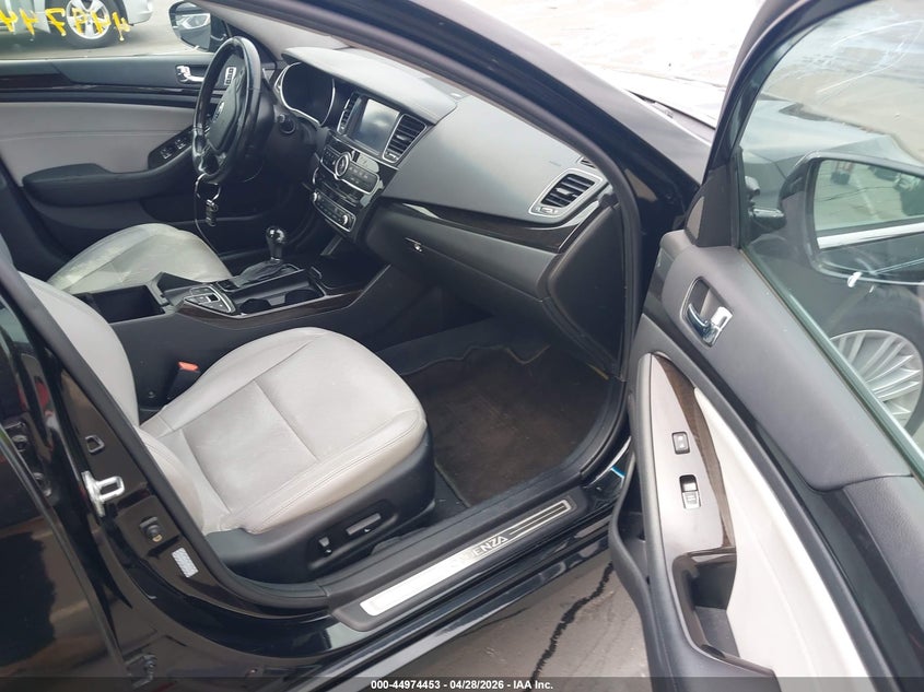 2014 Kia Cadenza Limited