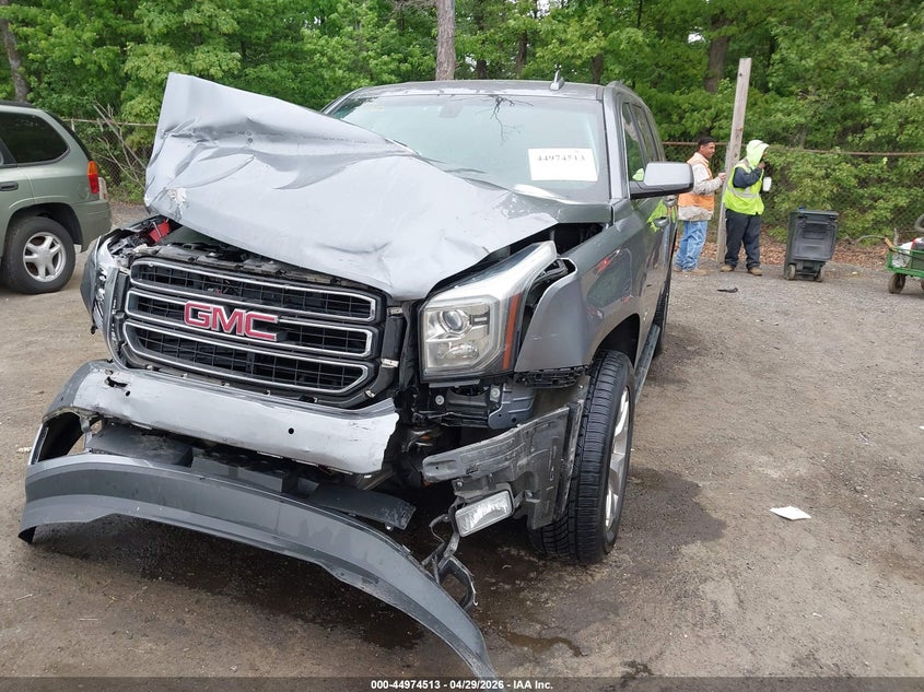 2019 GMC YUKON auction photo 2