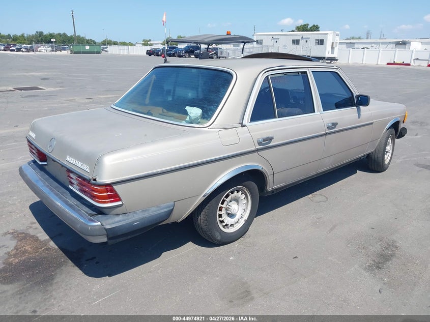 1985 Mercedes-Benz 300 Dt