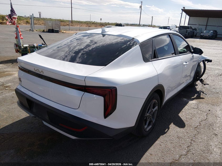 Vin: 3kpft4de7se197466, lot: 45472964, kia k4 lxs 20254