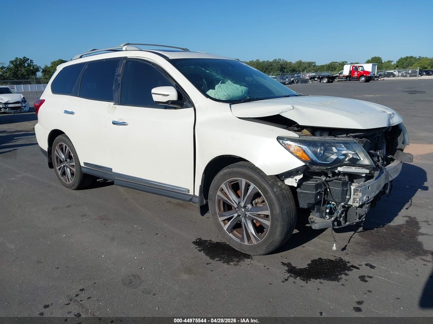 2017 Nissan Pathfinder Platinum