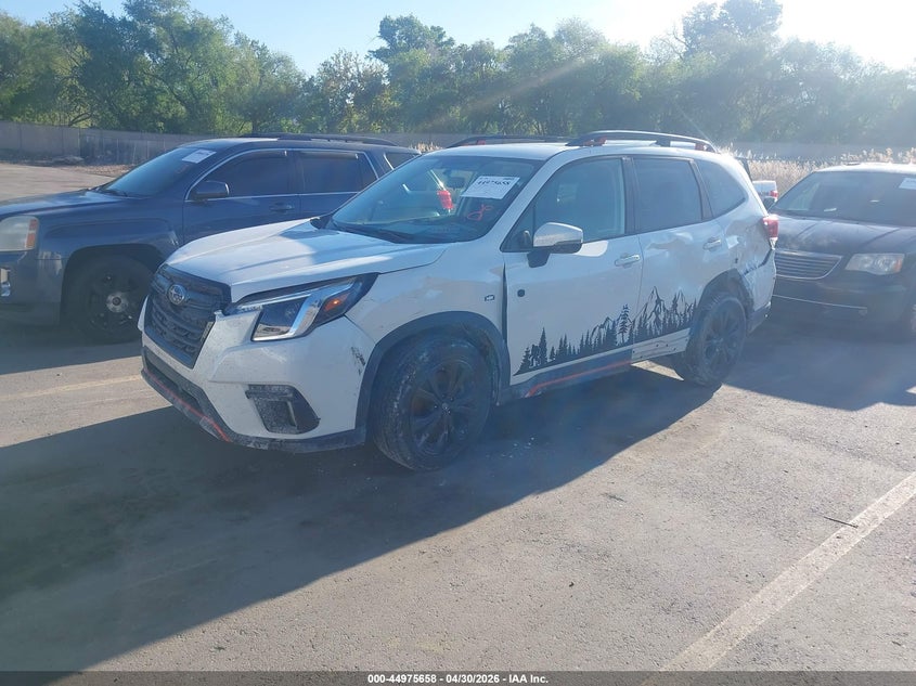 2023 SUBARU FORESTER auction photo 2