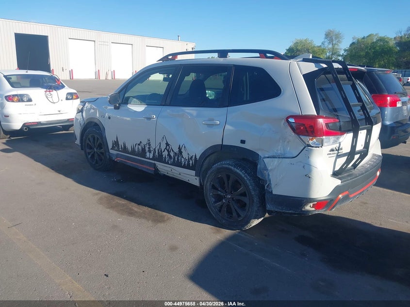 2023 SUBARU FORESTER auction photo 3