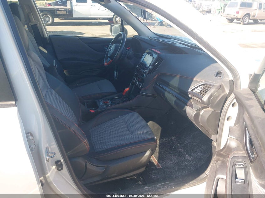 2023 SUBARU FORESTER auction photo 5