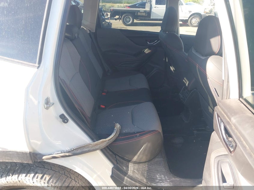 2023 SUBARU FORESTER auction photo 8