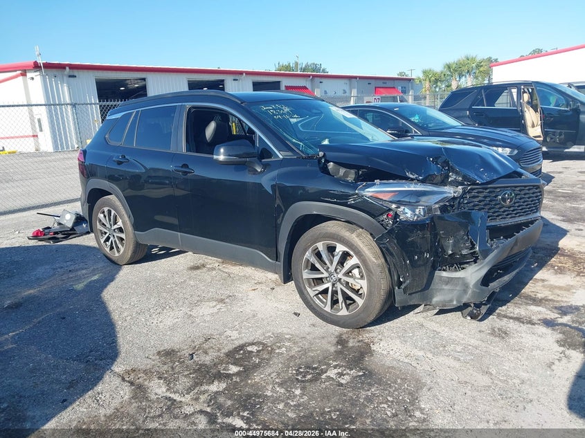2024 TOYOTA COROLLA CROSS XLE