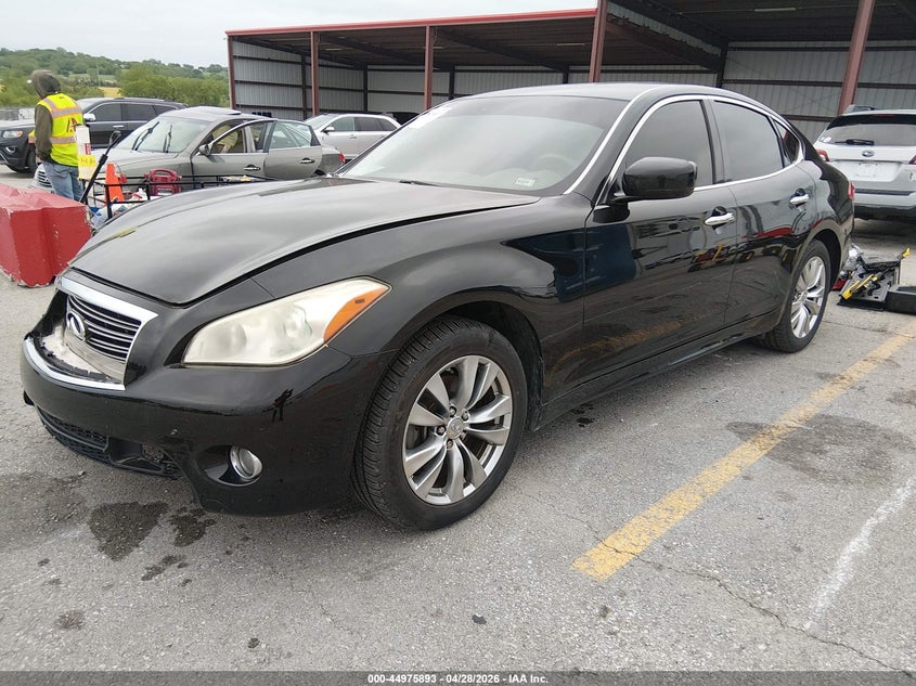 2013 INFINITI M37X auction photo 2