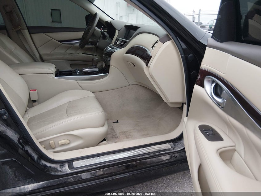 2013 INFINITI M37X auction photo 5