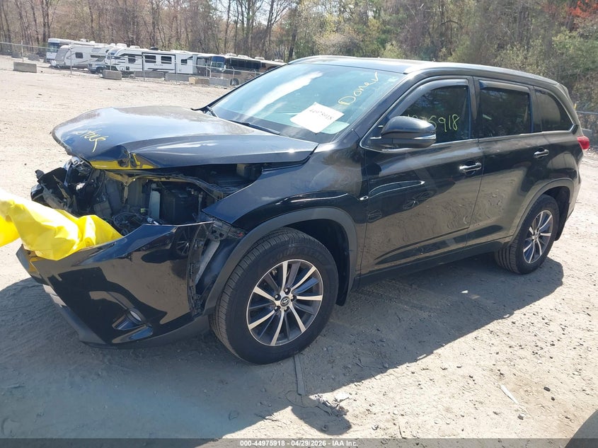 2018 TOYOTA HIGHLANDER auction photo 2