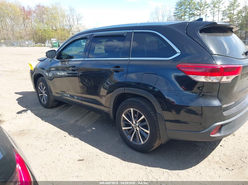 2018 TOYOTA HIGHLANDER auction photo 3