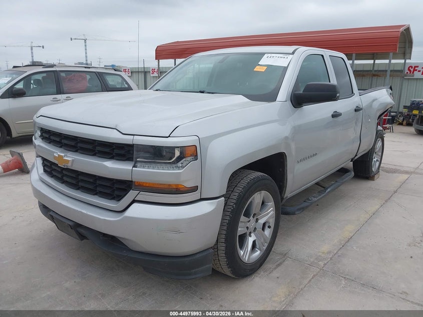 2018 Chevrolet Silverado 1500 Custom 1GCRCPEH4JZ152723 photo 1