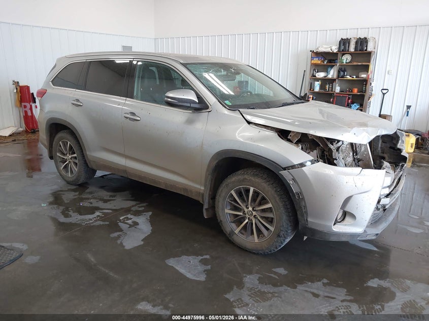 TOYOTA HIGHLANDER XLE 2019