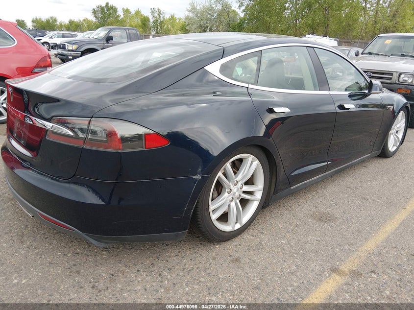 Vin: 5yjsa1cg9dfp03818, lot: 45473519, tesla model s 20134