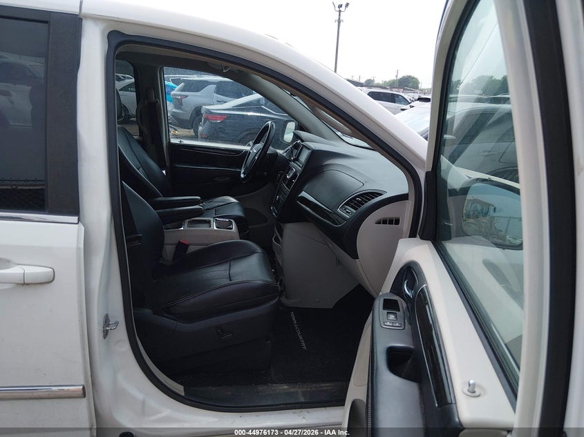 2011 Chrysler Town & Country Touring-L