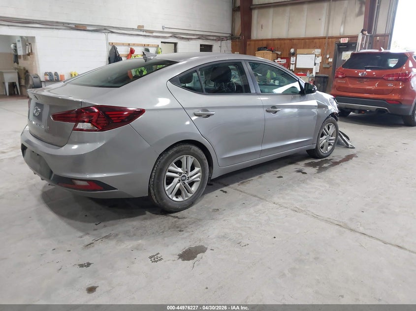 2020 HYUNDAI ELANTRA auction photo 4