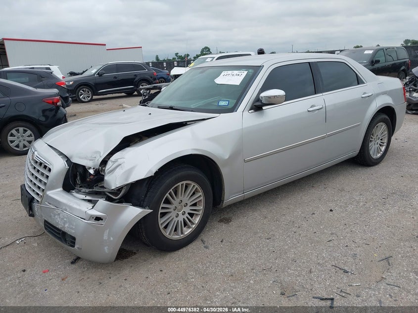 2010 CHRYSLER 300 auction photo 2