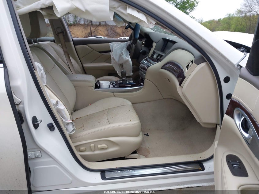 2019 INFINITI Q70 SEDAN 3.7L V-6 DOHC, VVT, 330HP