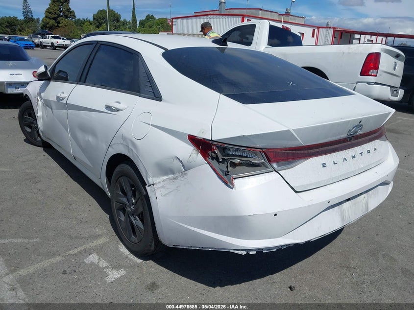 2022 HYUNDAI ELANTRA auction photo 3