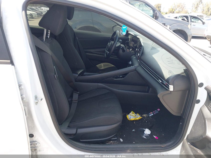 2022 HYUNDAI ELANTRA auction photo 5