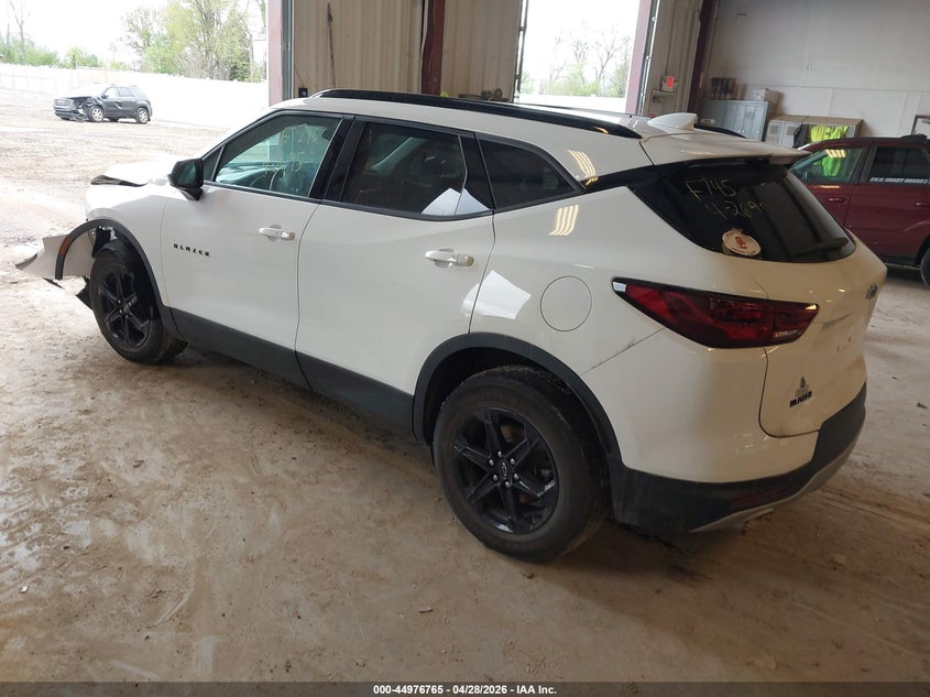 2024 CHEVROLET BLAZER auction photo 3