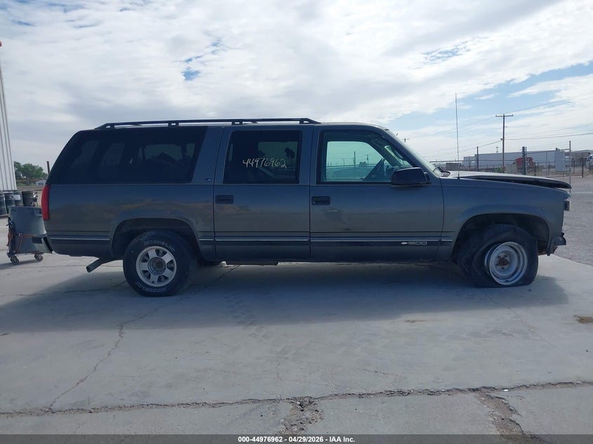 1999 Chevrolet Suburban 1500 Lt VIN: 3GNEC16R4XG121412 Lot: 44976962