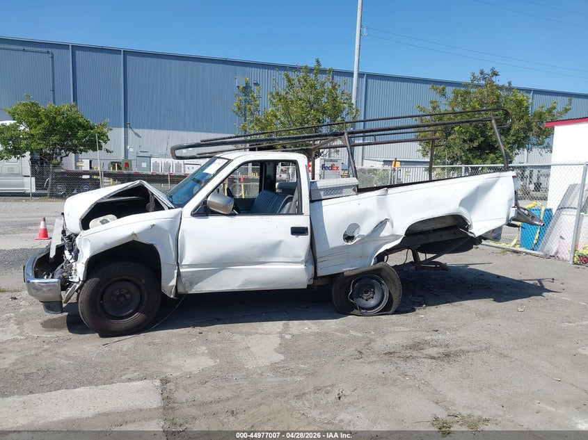 1989 Chevrolet Gmt-400 C2500 VIN: 2GCFC24K2K1137151 Lot: 44977007