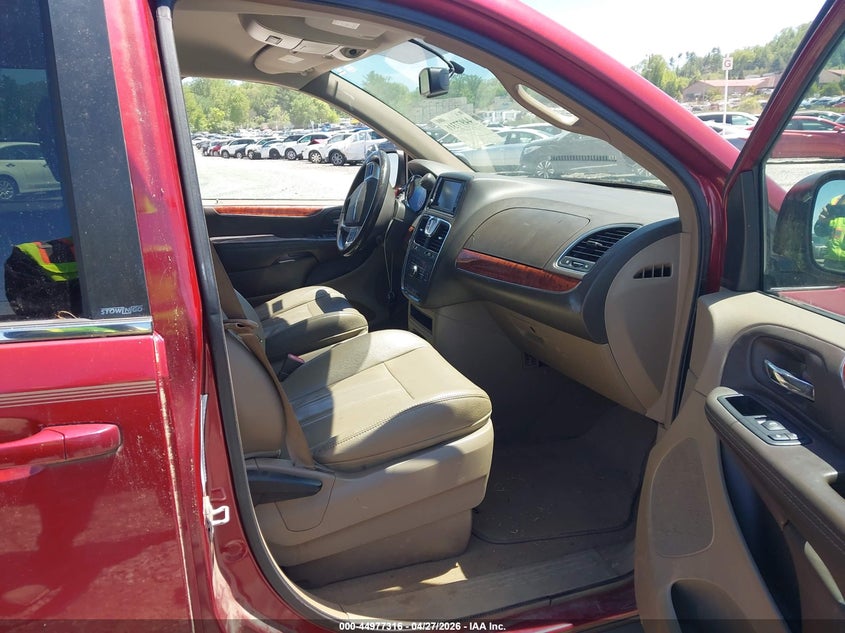 2014 Chrysler Town & Country Touring