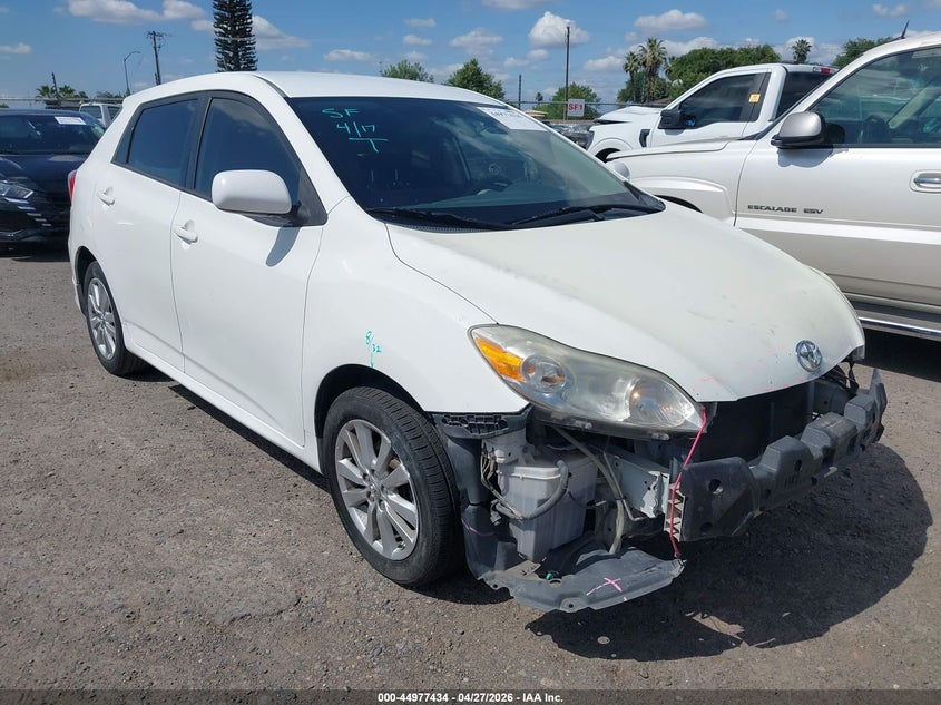 TOYOTA MATRIX 2010. Lot# 44977434. VIN 2T1KU4EE7AC477346. Photo 1