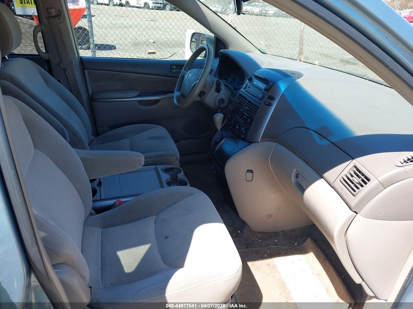 2009 Toyota Sienna Le