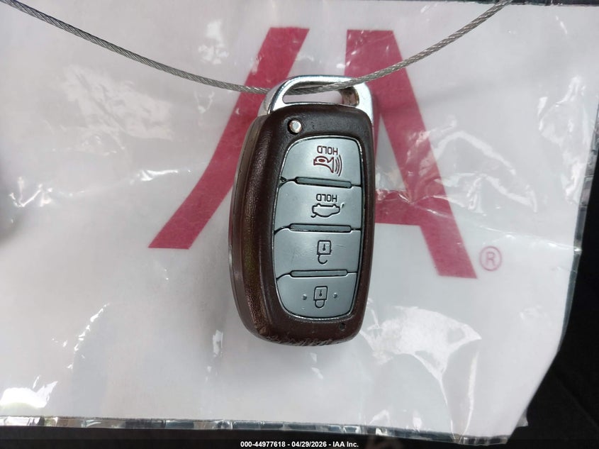 VIN 5NPD84LF1HH039826 2017 HYUNDAI ELANTRA LIMITED