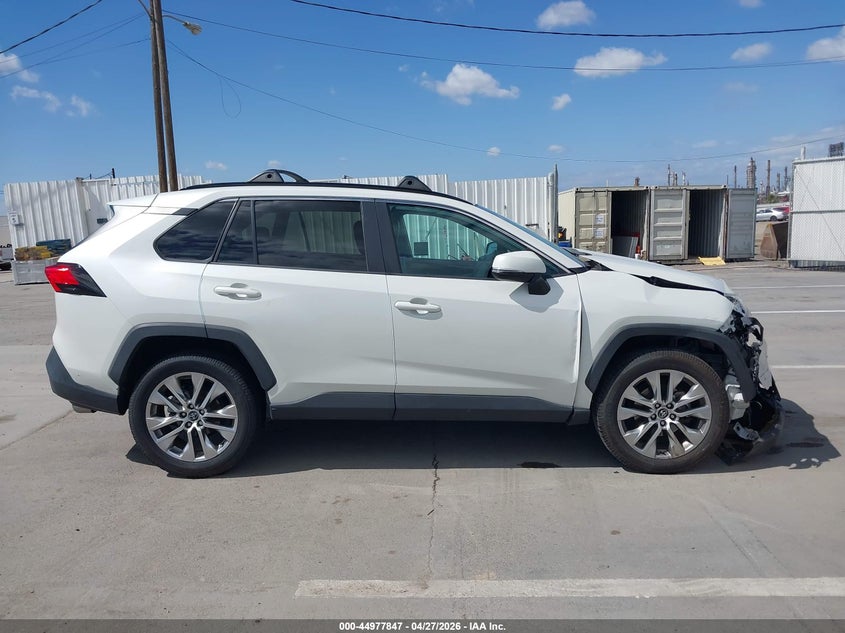 VIN 2T3C1RFV2MW113385 2021 TOYOTA RAV4 XLE PREMIUM