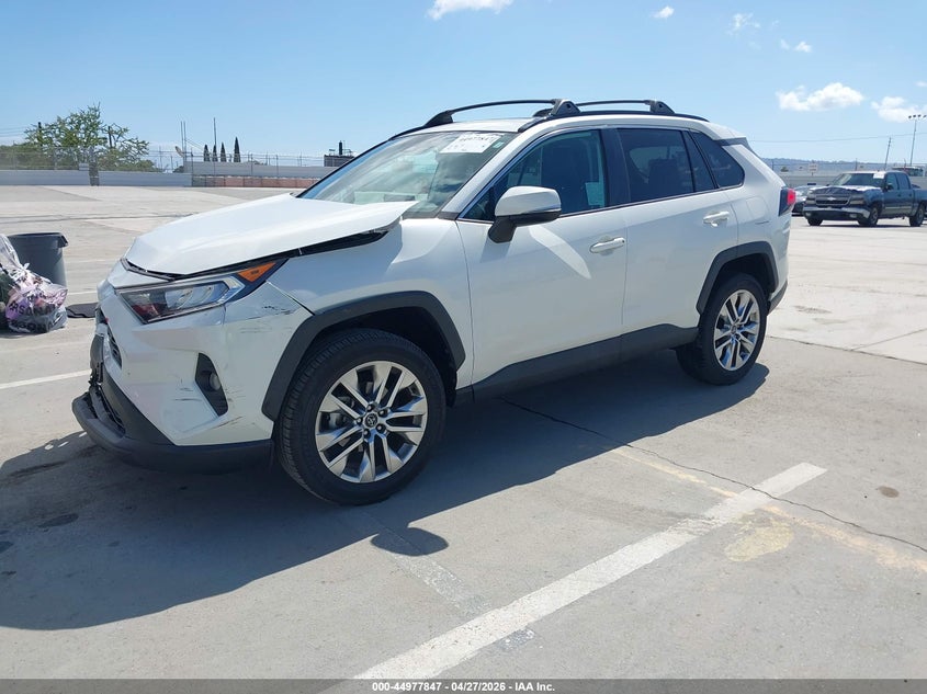 VIN 2T3C1RFV2MW113385 2021 TOYOTA RAV4 XLE PREMIUM