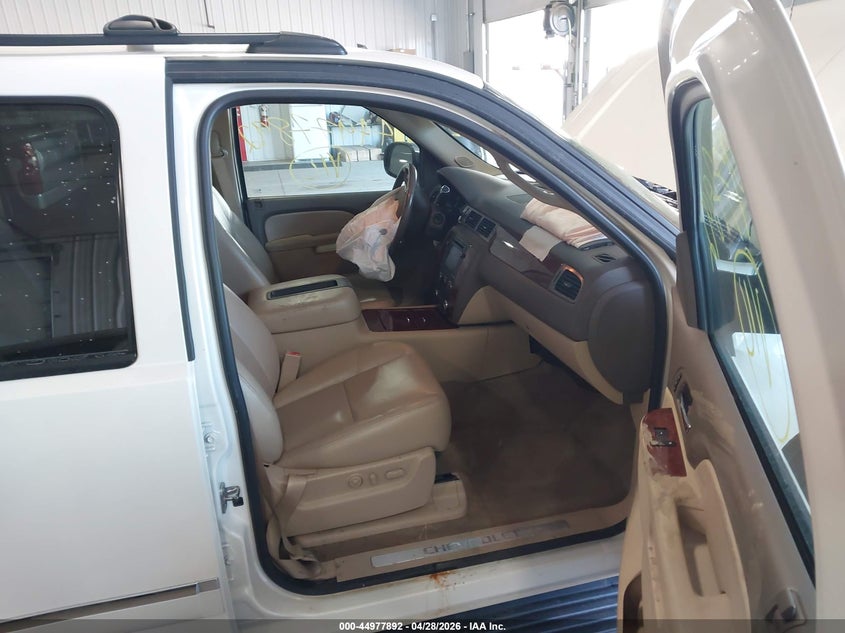 2012 Chevrolet Avalanche 5.3 1500 Ltz white Lot 111044977892 Vin 3GNTKGE73CG145305