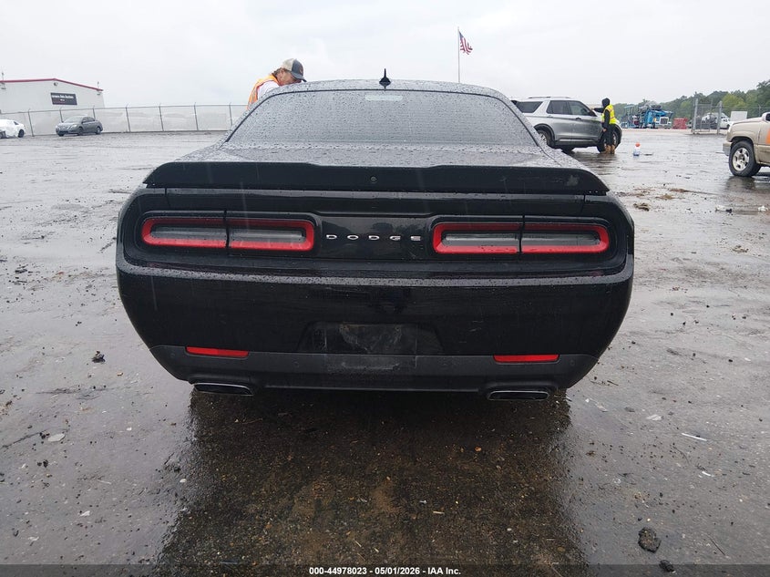 DODGE CHALLENGER - zdjęcie 16