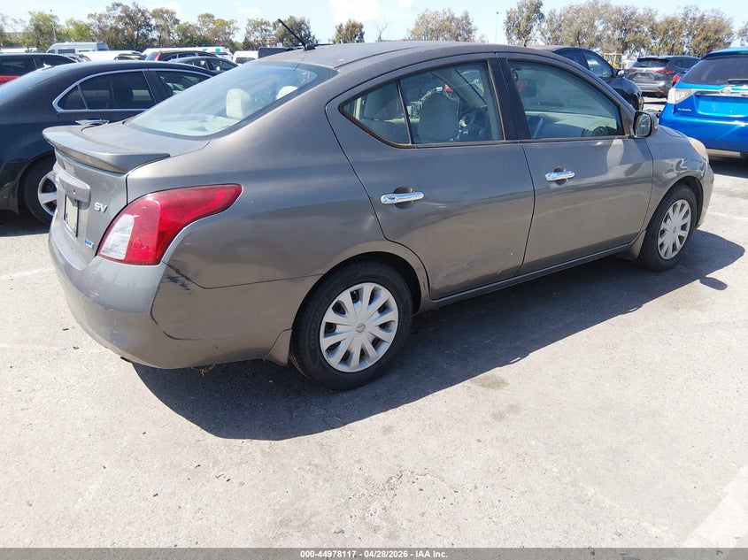 2013 Nissan Versa 1.6 Sv