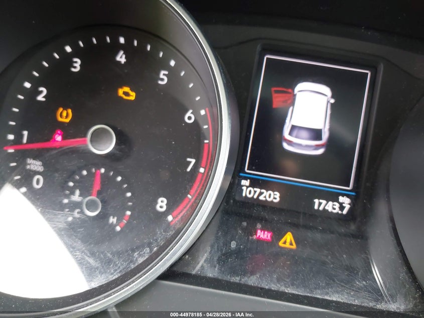 2020 VOLKSWAGEN TIGUAN 2.0T SE/2.0T SE R-LINE BLACK/2.0T SEL — Photo 15