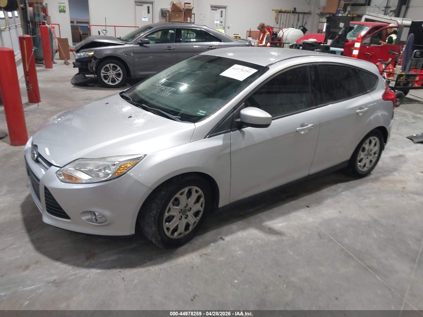 2012 Ford Focus 2.0 Se silver Lot 111044978259 Vin 1FAHP3K25CL355592