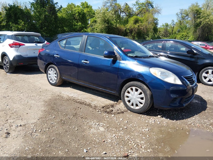 2013 Nissan Versa 1.6 Sv
