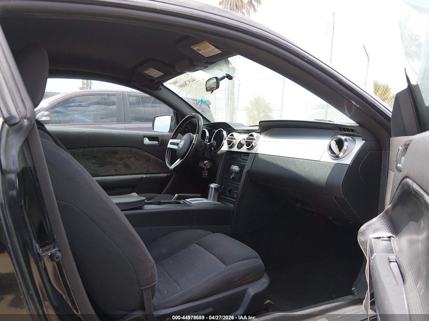 2006 Ford Mustang V6