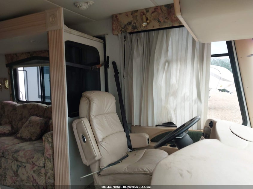 2000 SPARTAN MOTORS MOTORHOME auction photo 5